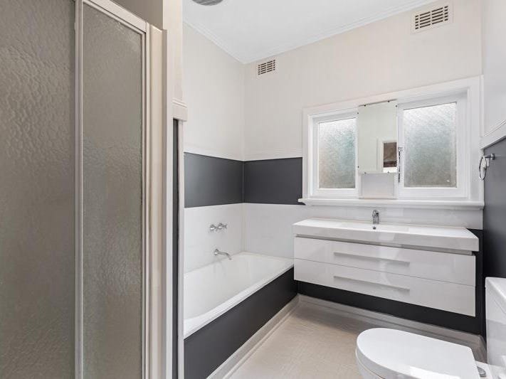 Gallery: 342 Francis Street