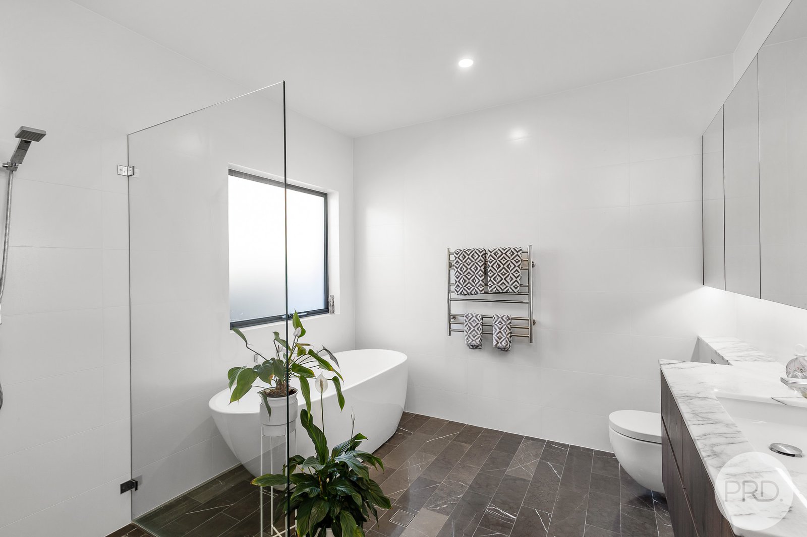 342 Wanda Avenue SALAMANDER BAY 29