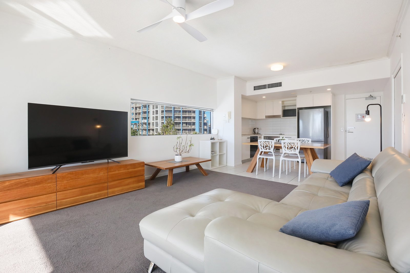 34/25-29 Surf Parade BROADBEACH 4