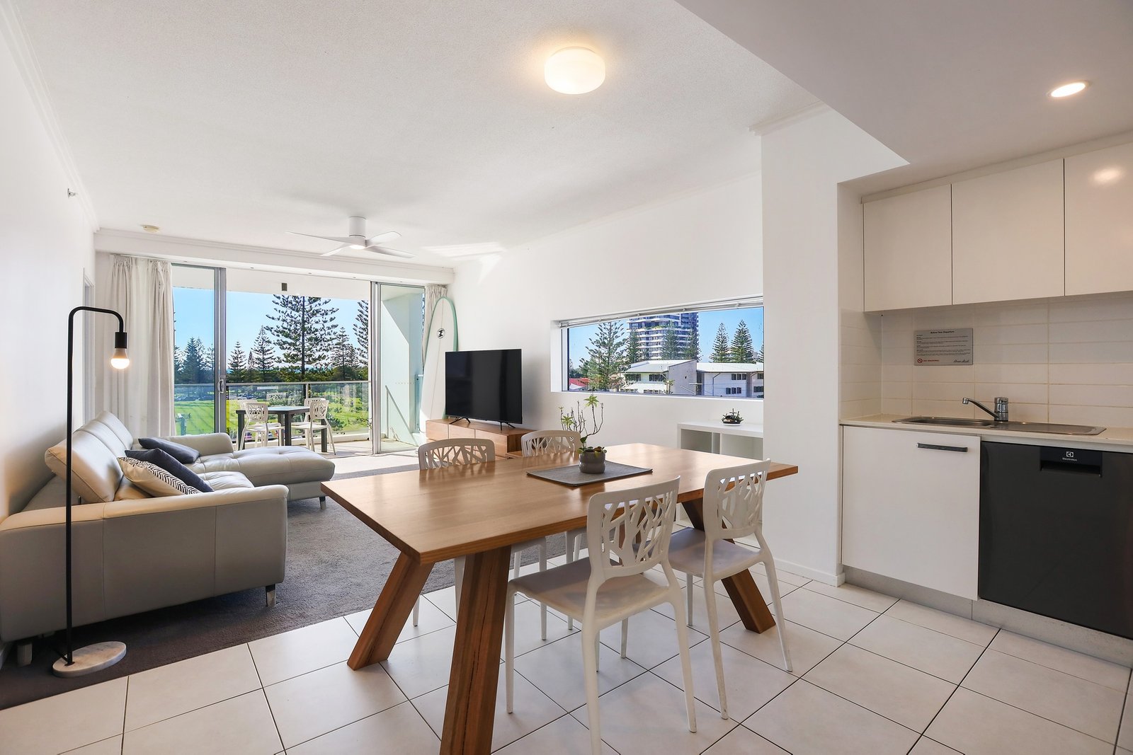 34/25-29 Surf Parade BROADBEACH 5