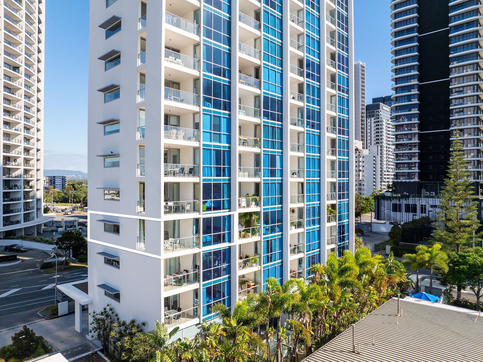 34/25-29 Surf Parade BROADBEACH 19
