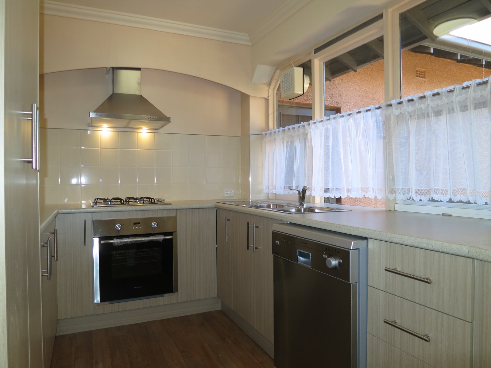 Gallery: 3/42A Lansdowne Road