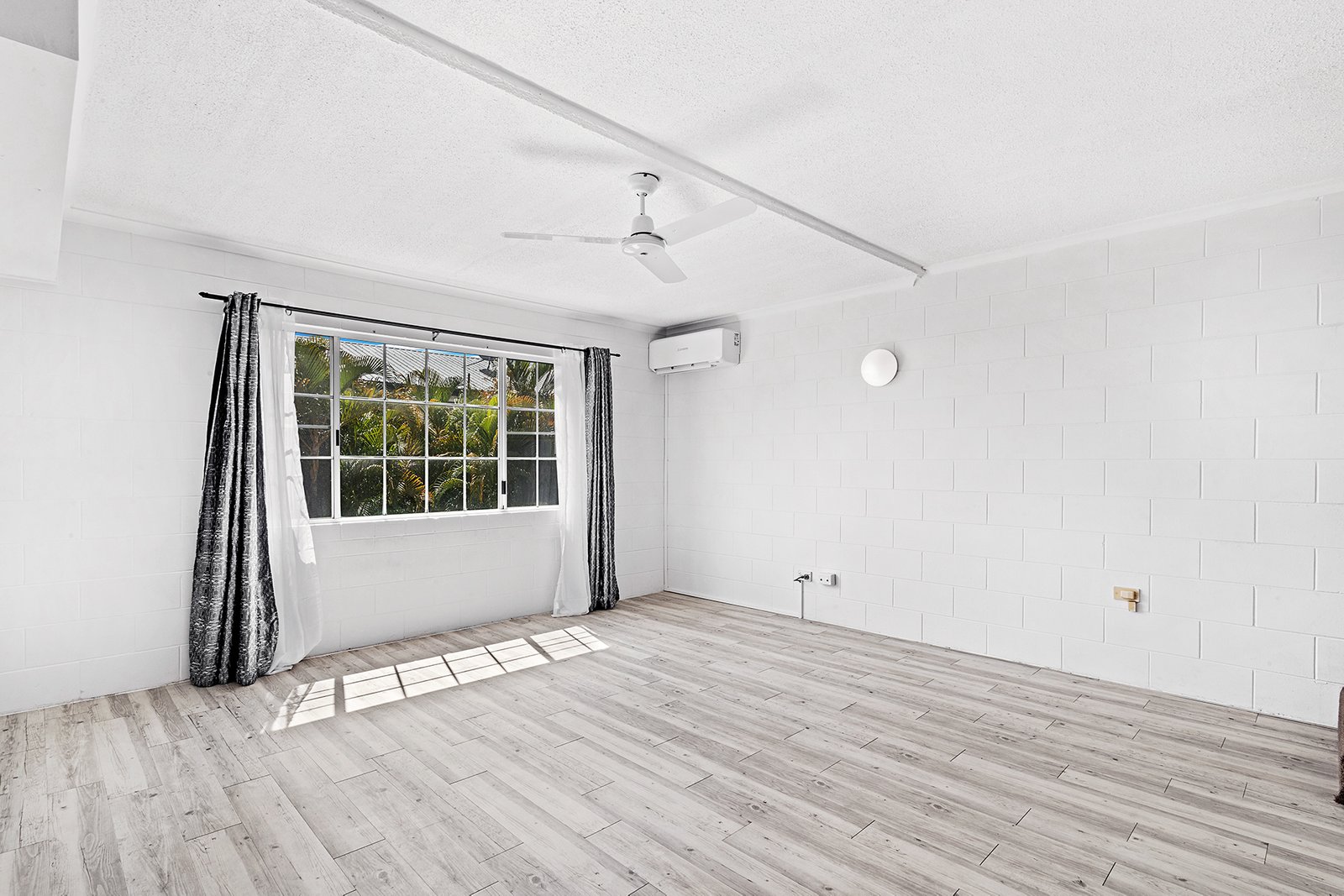 34/3 Eshelby Drive CANNONVALE 6