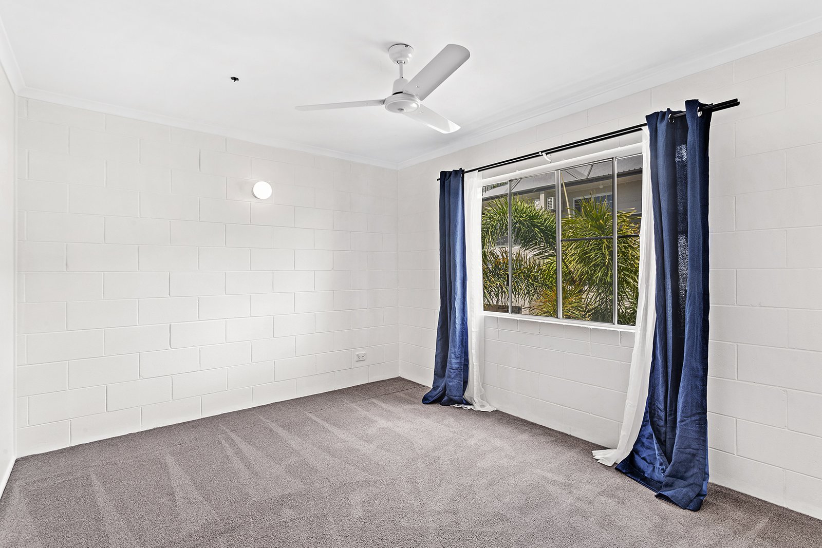 34/3 Eshelby Drive CANNONVALE 8