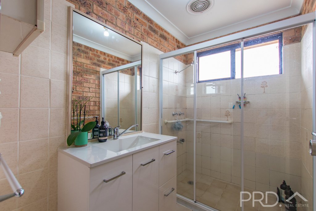3/43 Herbert Street TUMUT 8