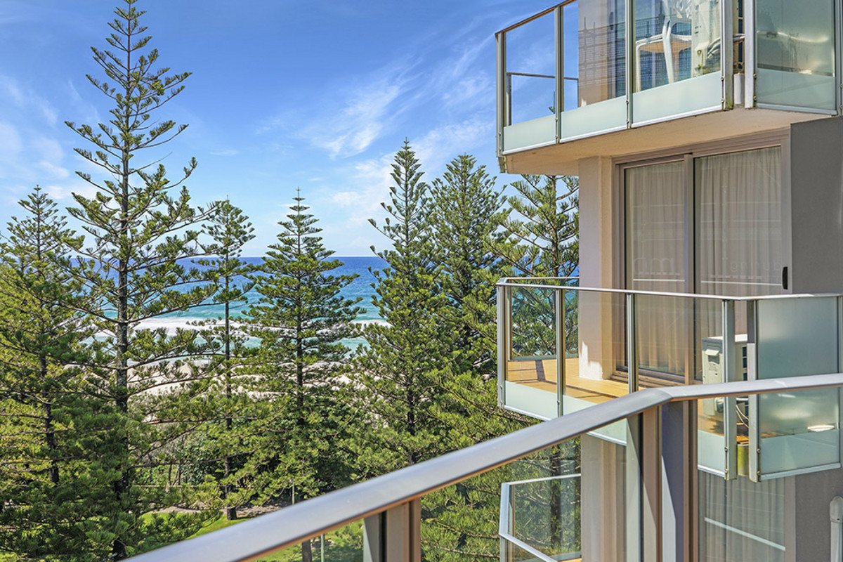 34/30-40 The Esplanade Burleigh Heads 11