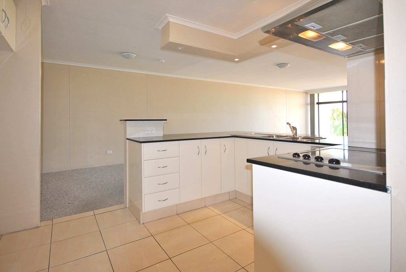 34/33 'Thornton Towers' Thornton Street SURFERS PARADISE 3