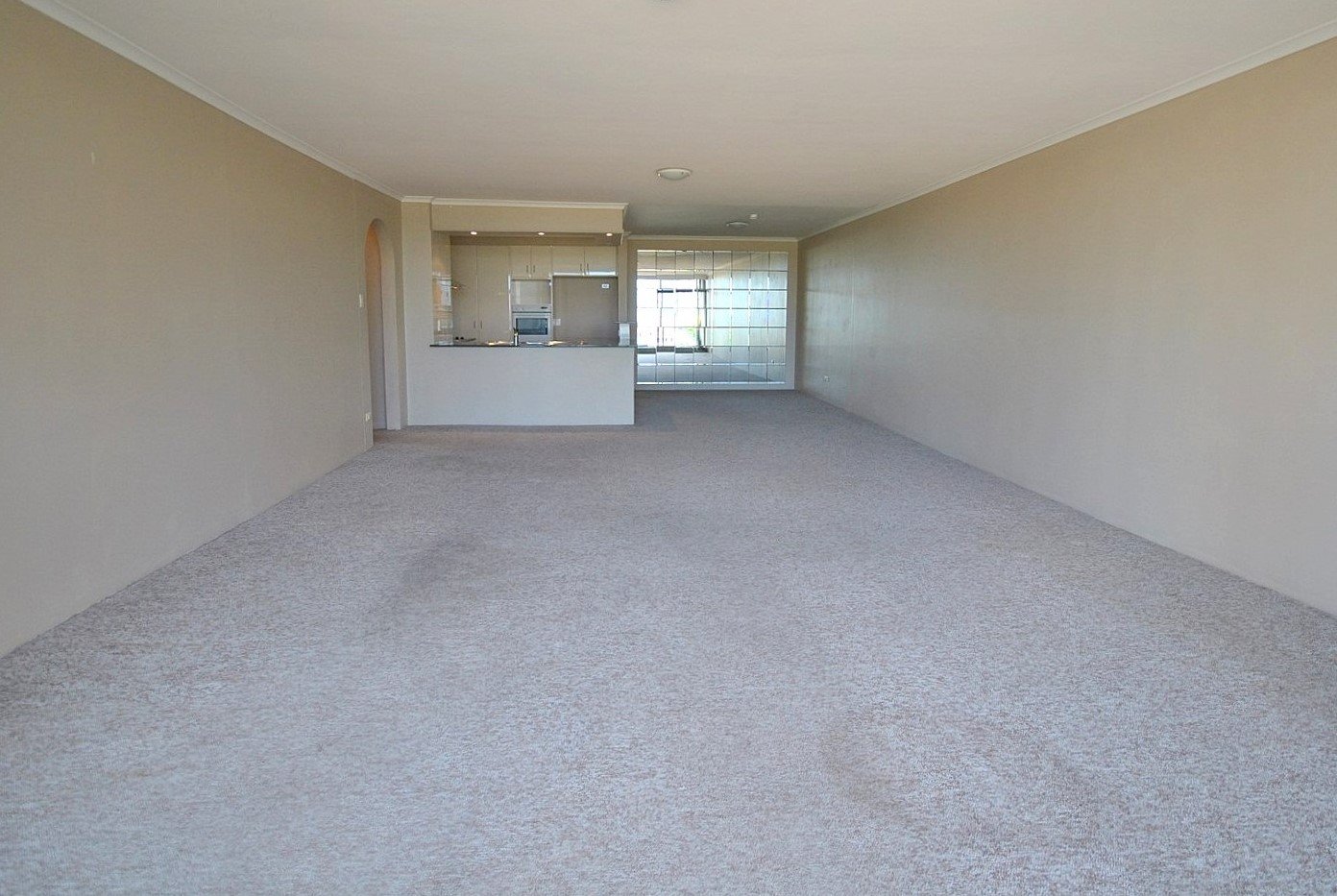 34/33 'Thornton Towers' Thornton Street SURFERS PARADISE 4