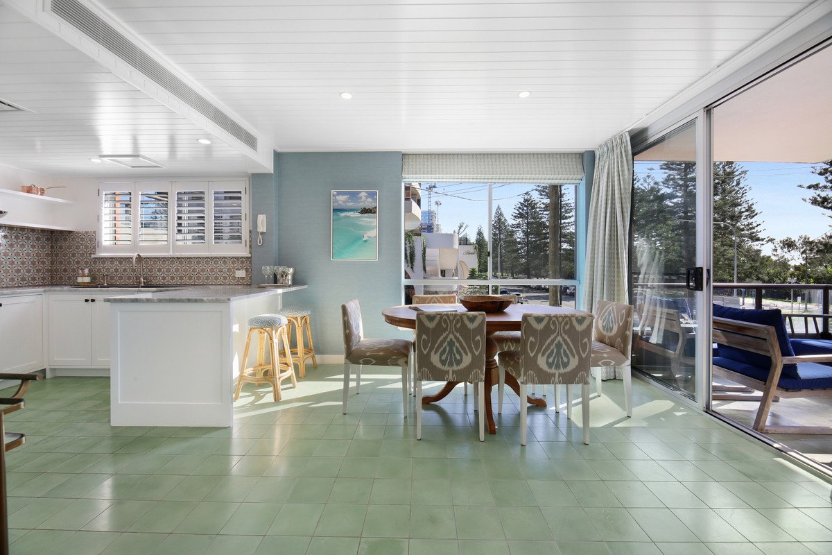 3/44 The Esplanade Burleigh Heads 6