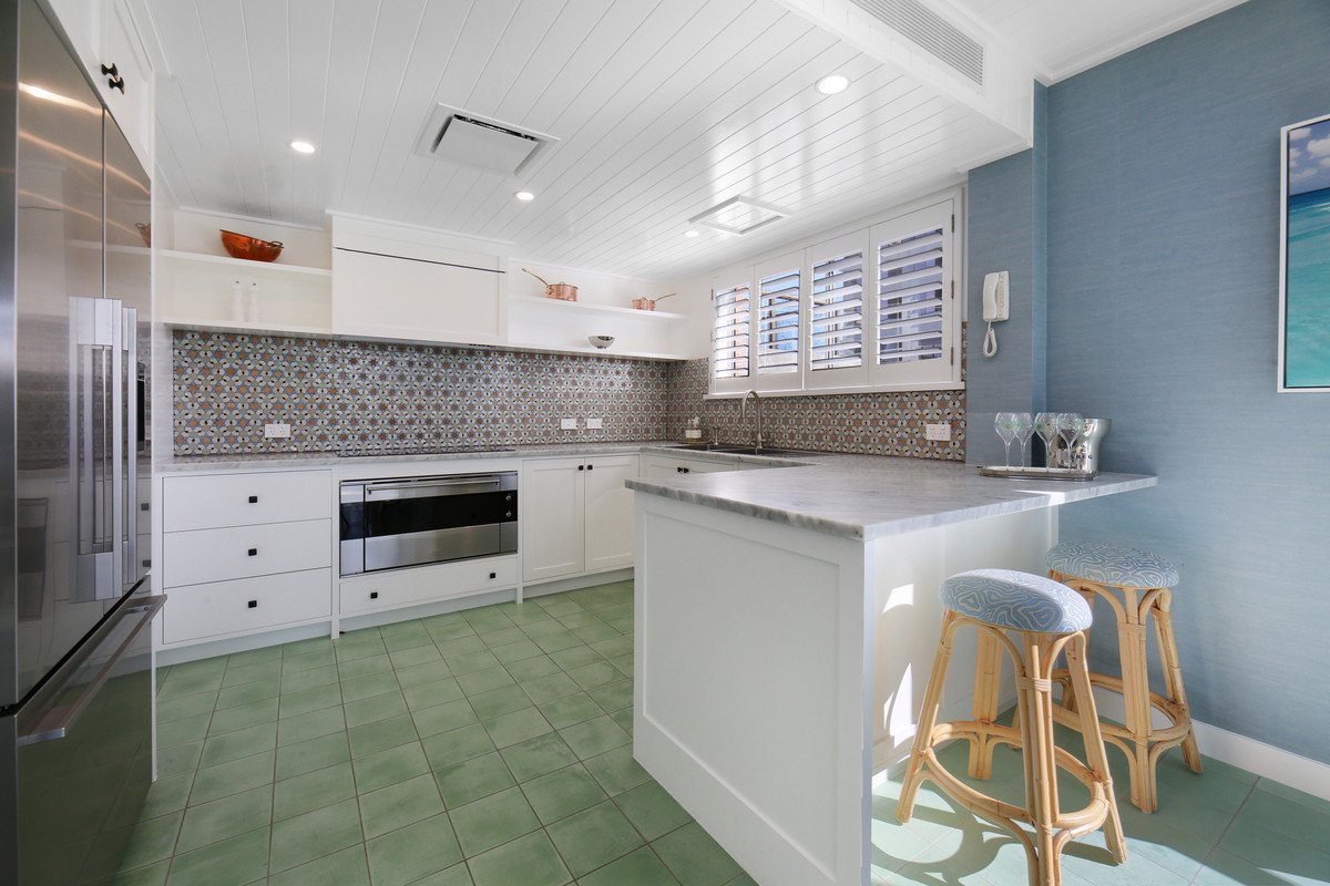 3/44 The Esplanade Burleigh Heads 8