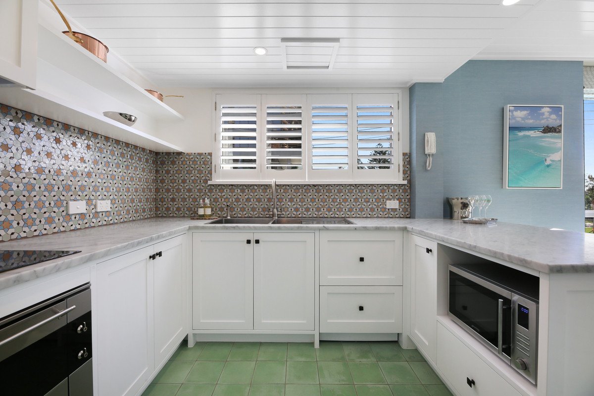 3/44 The Esplanade Burleigh Heads 9