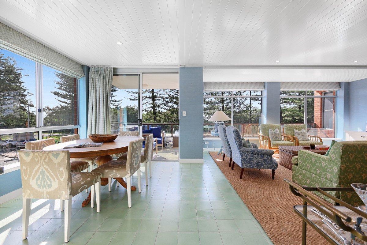 3/44 The Esplanade Burleigh Heads 10