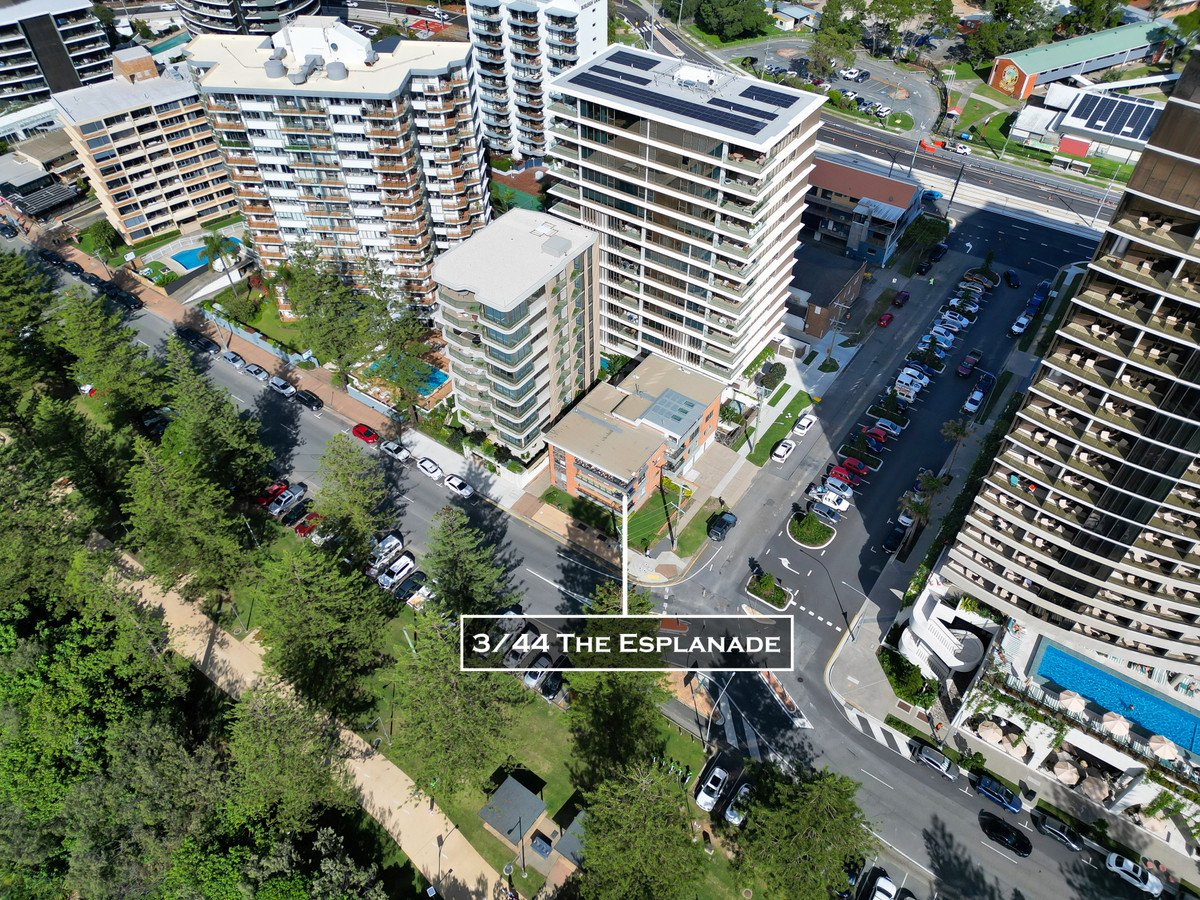 3/44 The Esplanade Burleigh Heads 13