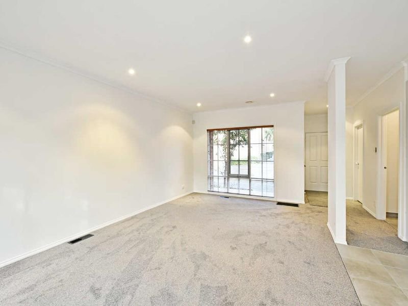 Gallery: 3/443 Dorset Road