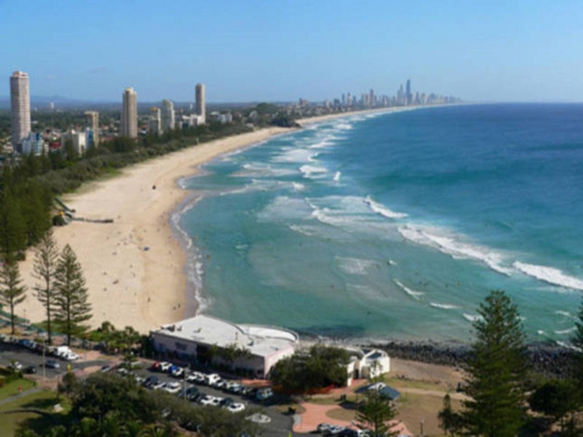 34/45 Hayle Street BURLEIGH HEADS 2