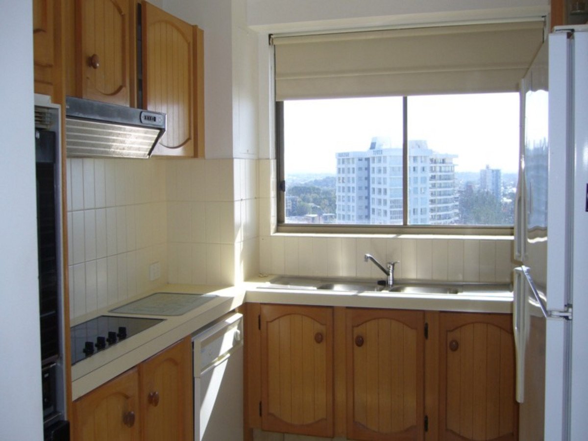 34/45 Hayle Street BURLEIGH HEADS 7