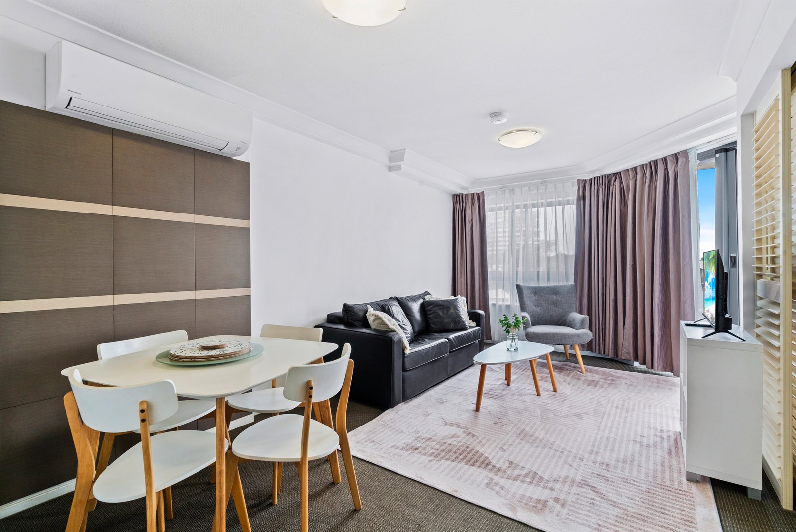 344/99 Griffith Street COOLANGATTA 4