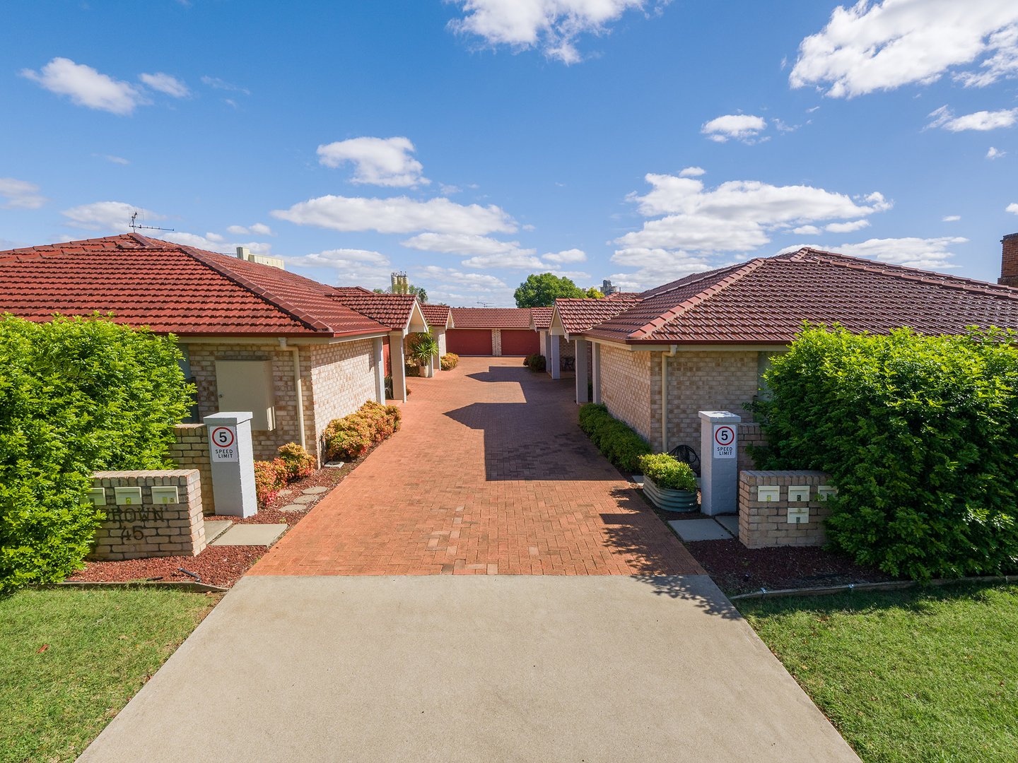 3/45 Crown Street WEST TAMWORTH 11