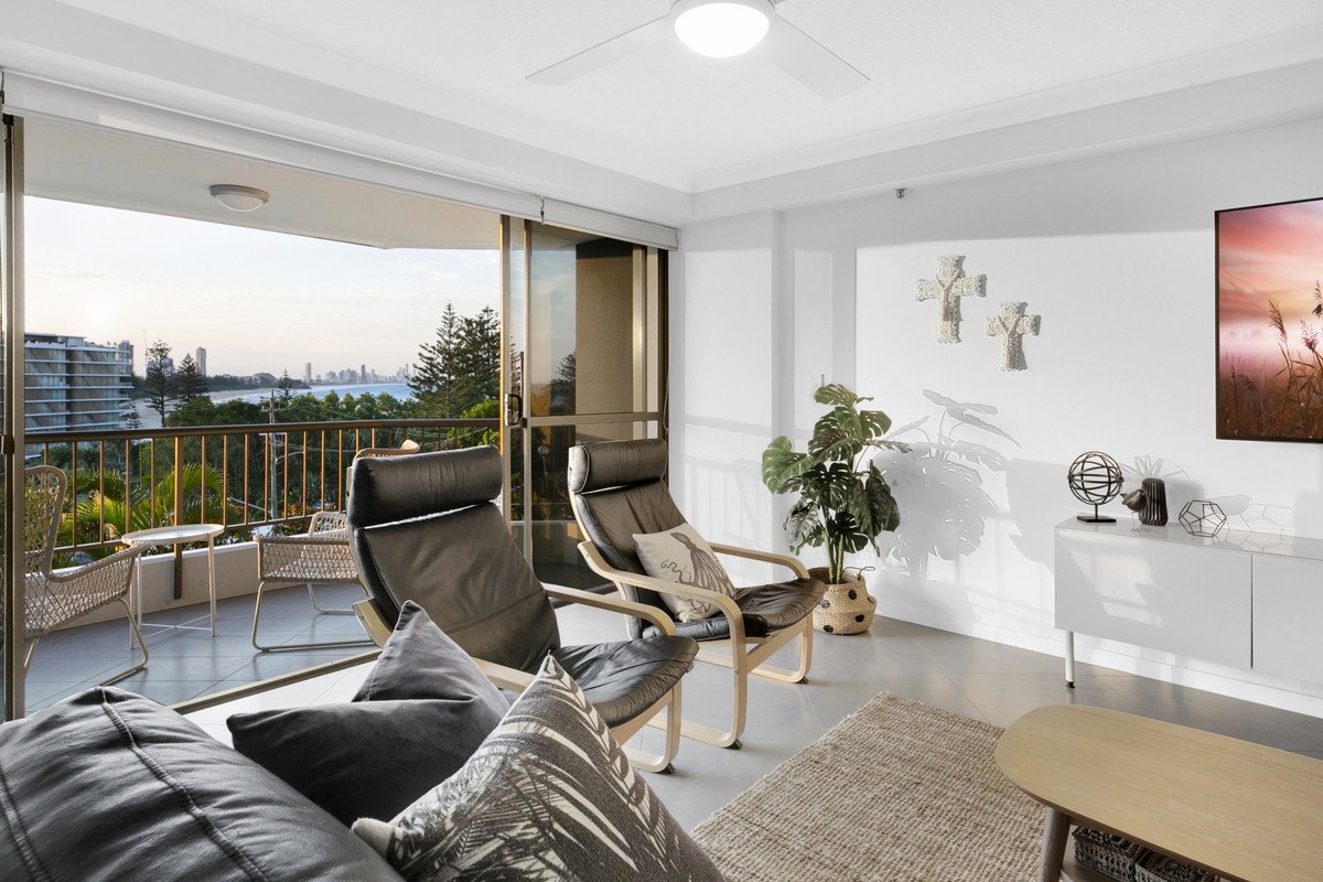 3/45 Hayle Street Burleigh Heads 5