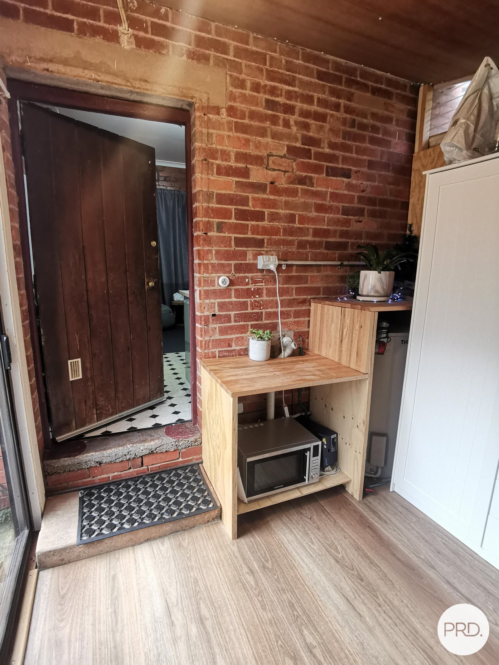 345 High Street LEARMONTH 6