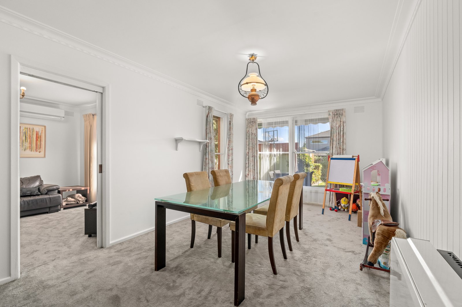 Gallery: 345 McKinnon Road