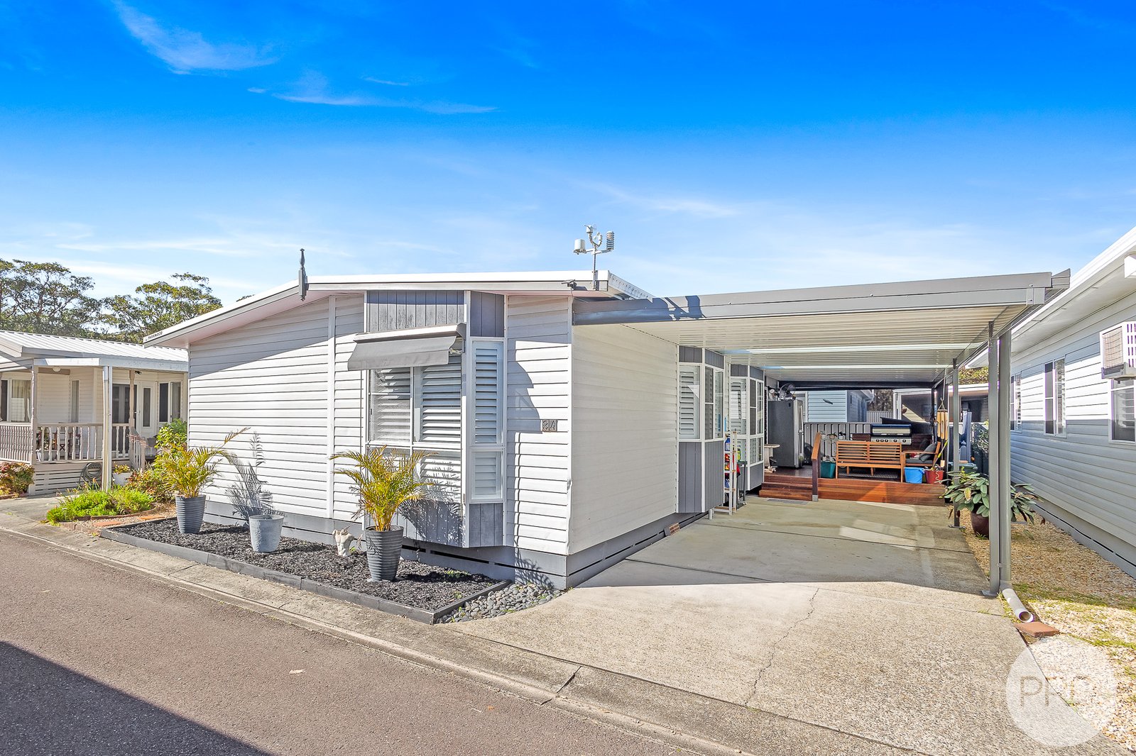 34/536 Gan Gan Road ONE MILE 2