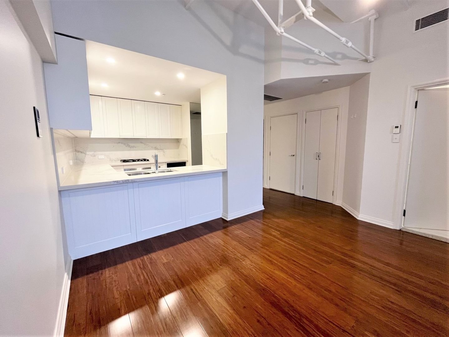 345/6 Cowper Wharf Road WOOLLOOMOOLOO 3