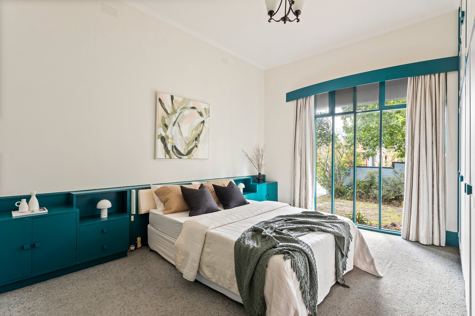 Real Estate and Property in 346 Kooyong Road, Caulfield South, VIC