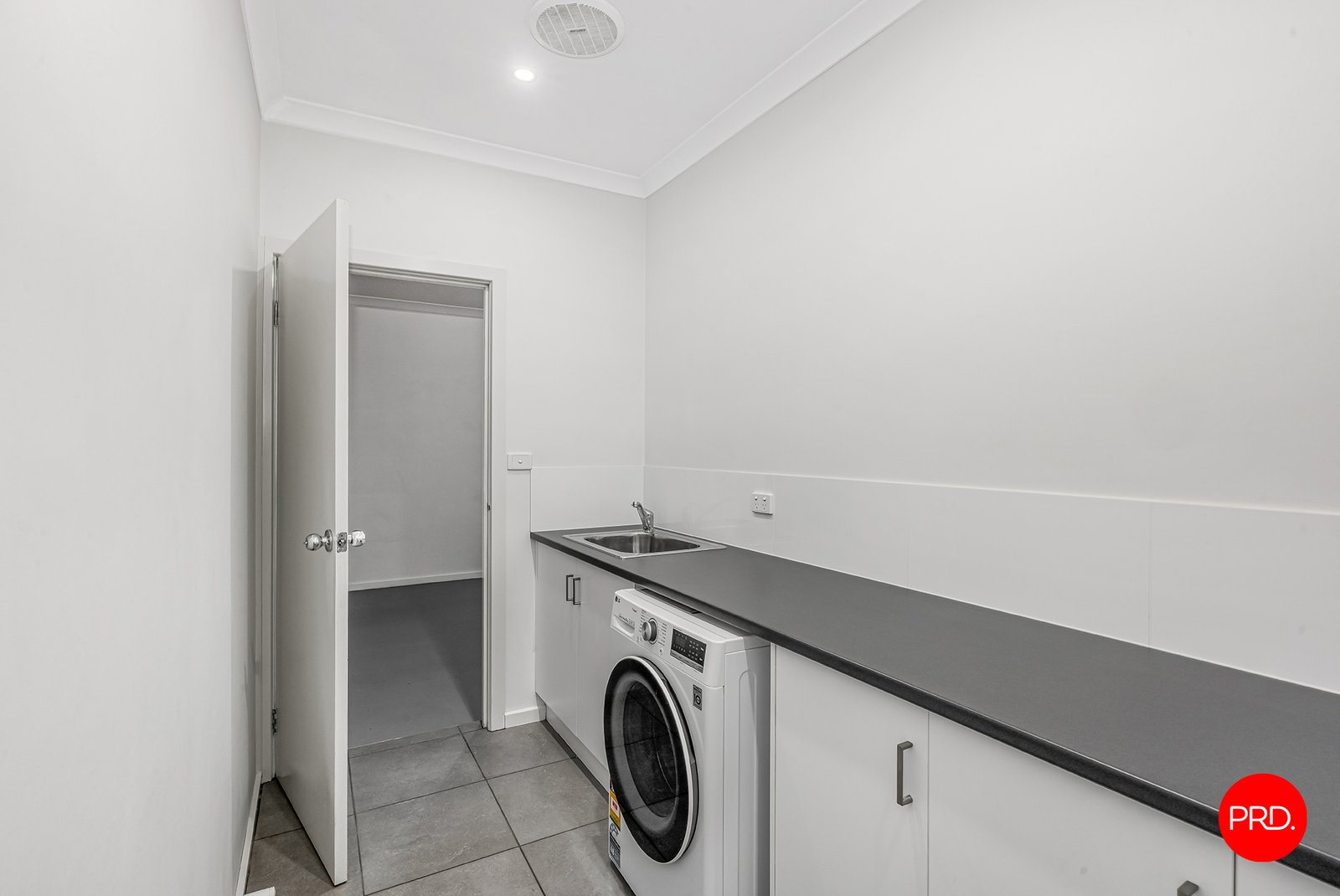 3/48 Baynton Street KYNETON 9