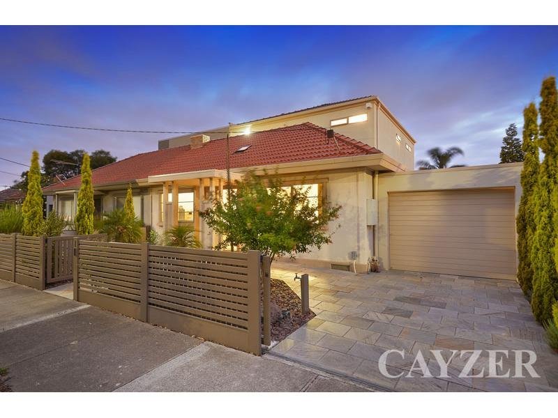 Gallery: 348 Howe Parade