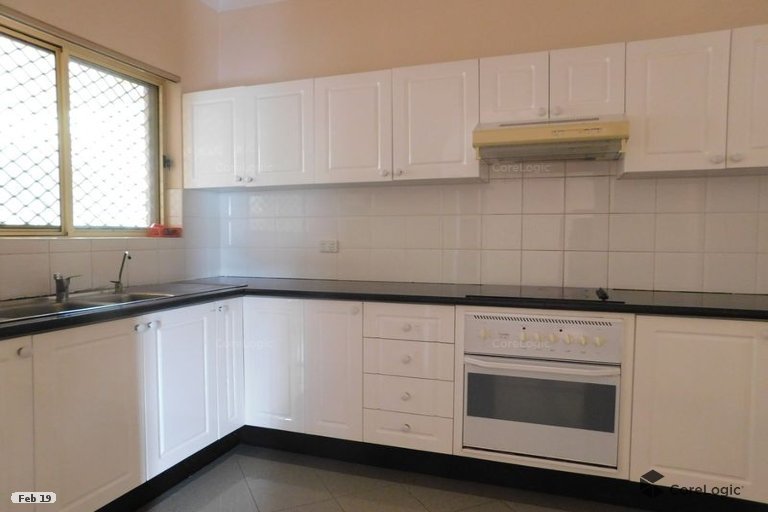 3/48 Millett St  HURSTVILLE 4