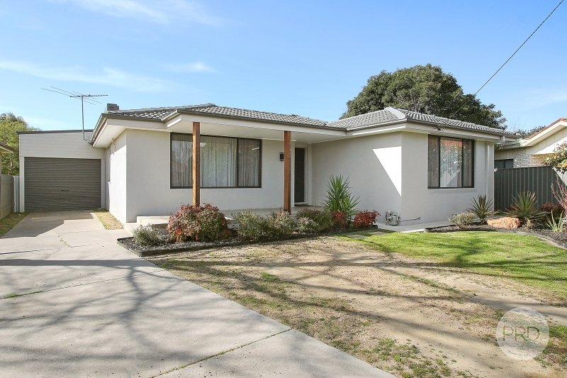 348 Shirleen Crescent LAVINGTON 1