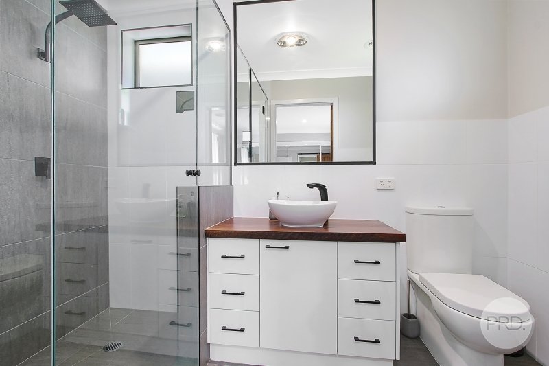 348 Shirleen Crescent LAVINGTON 8