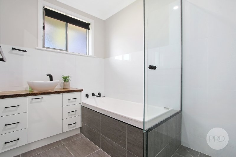 348 Shirleen Crescent LAVINGTON 12