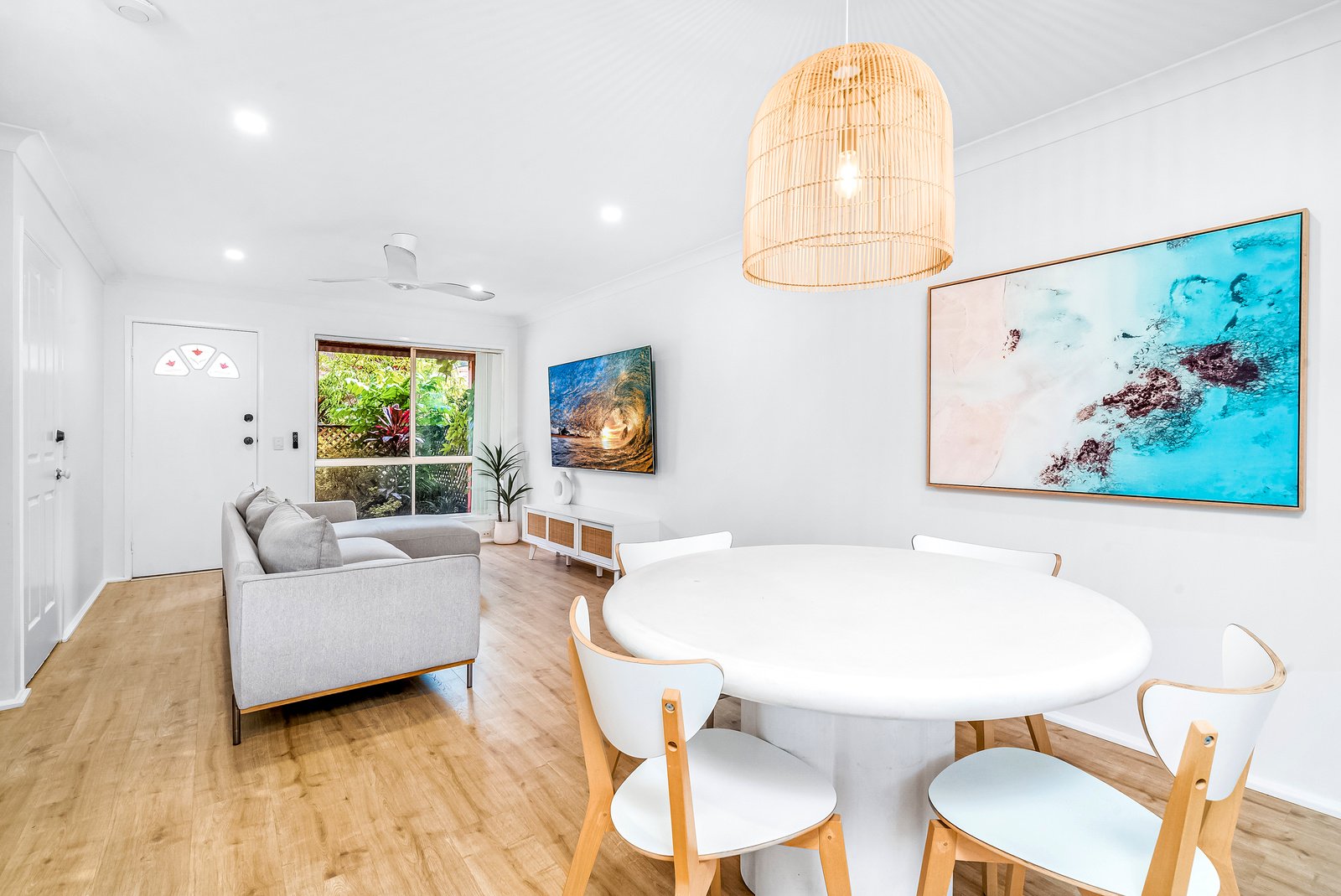 3/49-53 Dutton Street COOLANGATTA 2