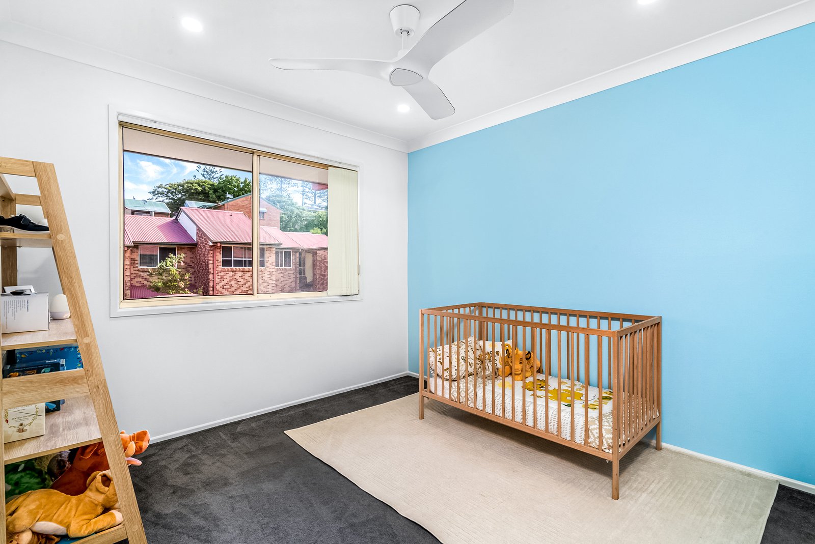 3/49-53 Dutton Street COOLANGATTA 7