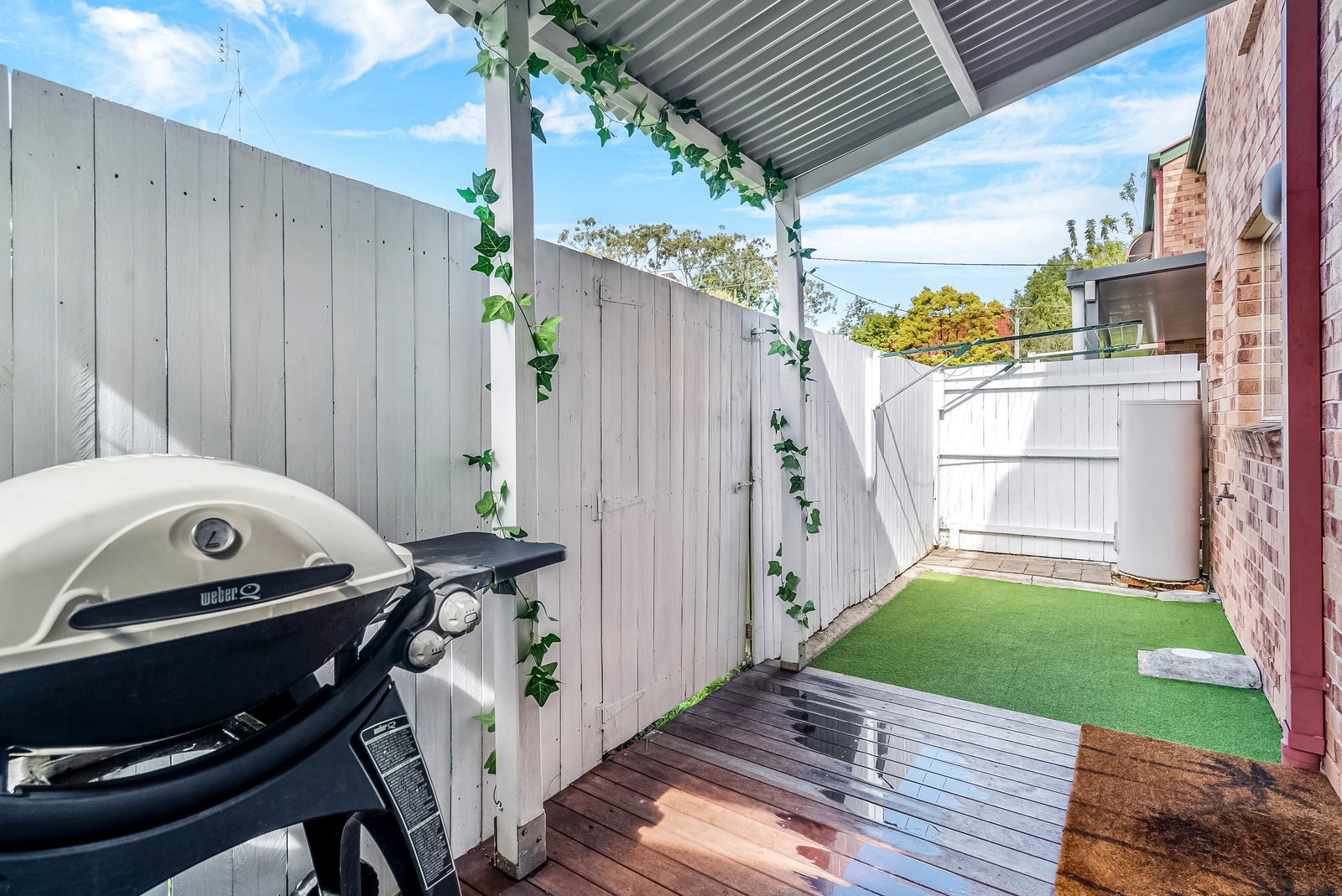 3/49-53 Dutton Street COOLANGATTA 9