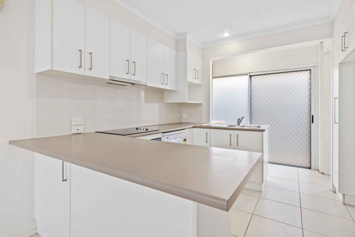 3/49 Connor Street BURLEIGH HEADS 3