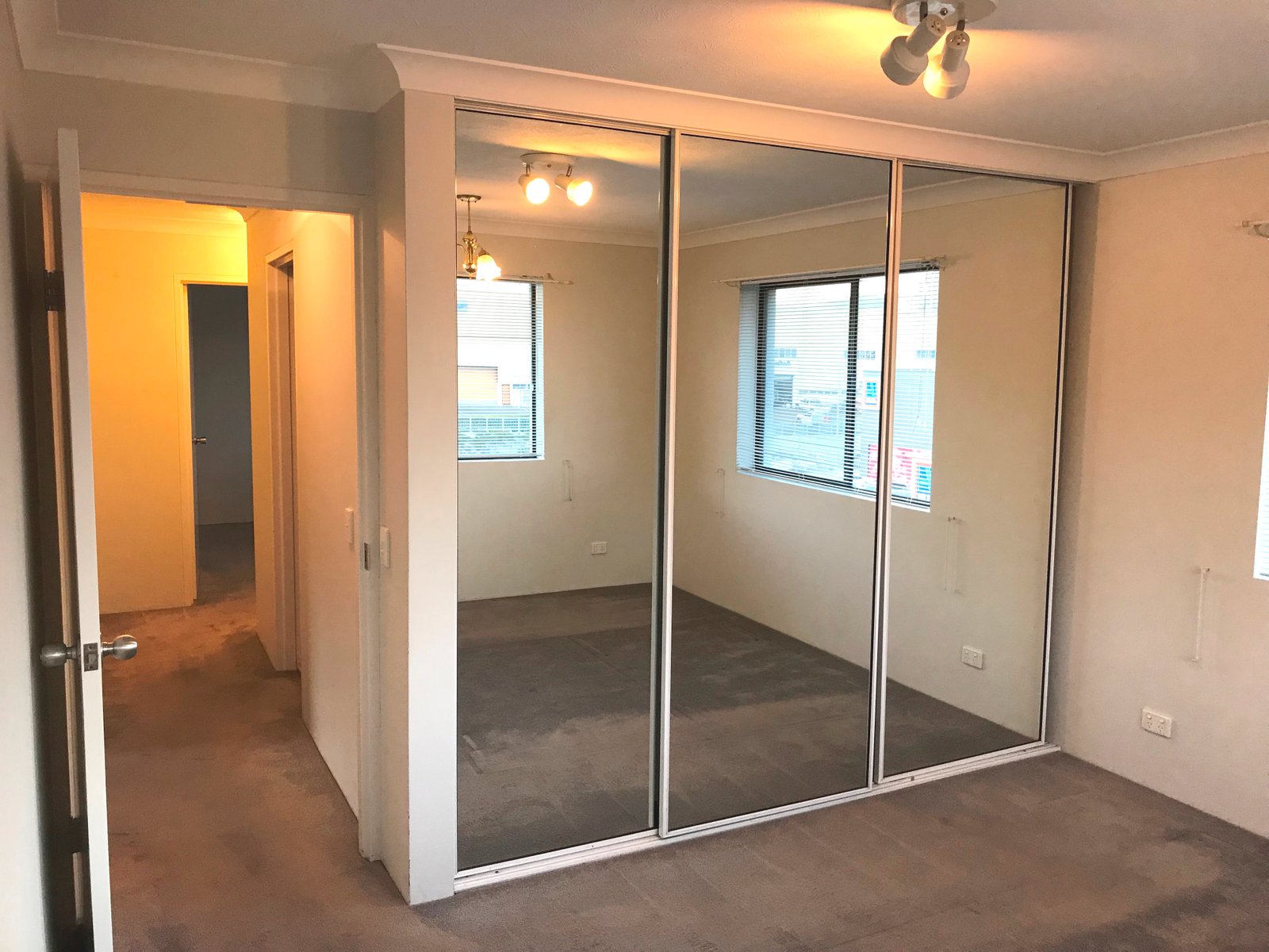 3/497 Creek Road MOUNT GRAVATT 8