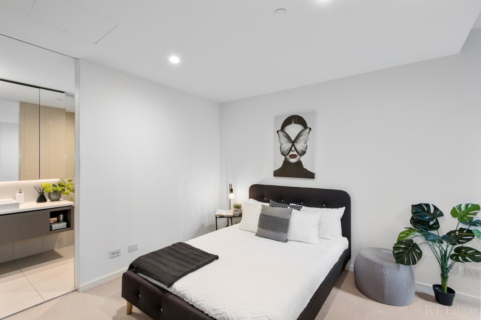 Real Estate and Property in 3/5-7 Curlew Court, Doncaster, VIC