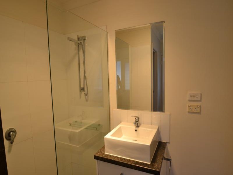 Gallery: 3/5-7 Davies Street
