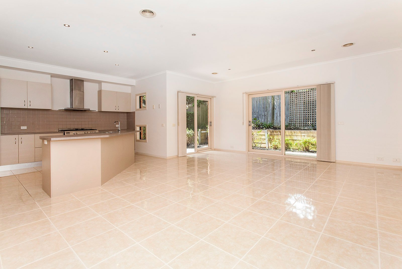 Real Estate and Property in 3/5 Altona Court, Doncaster East, VIC