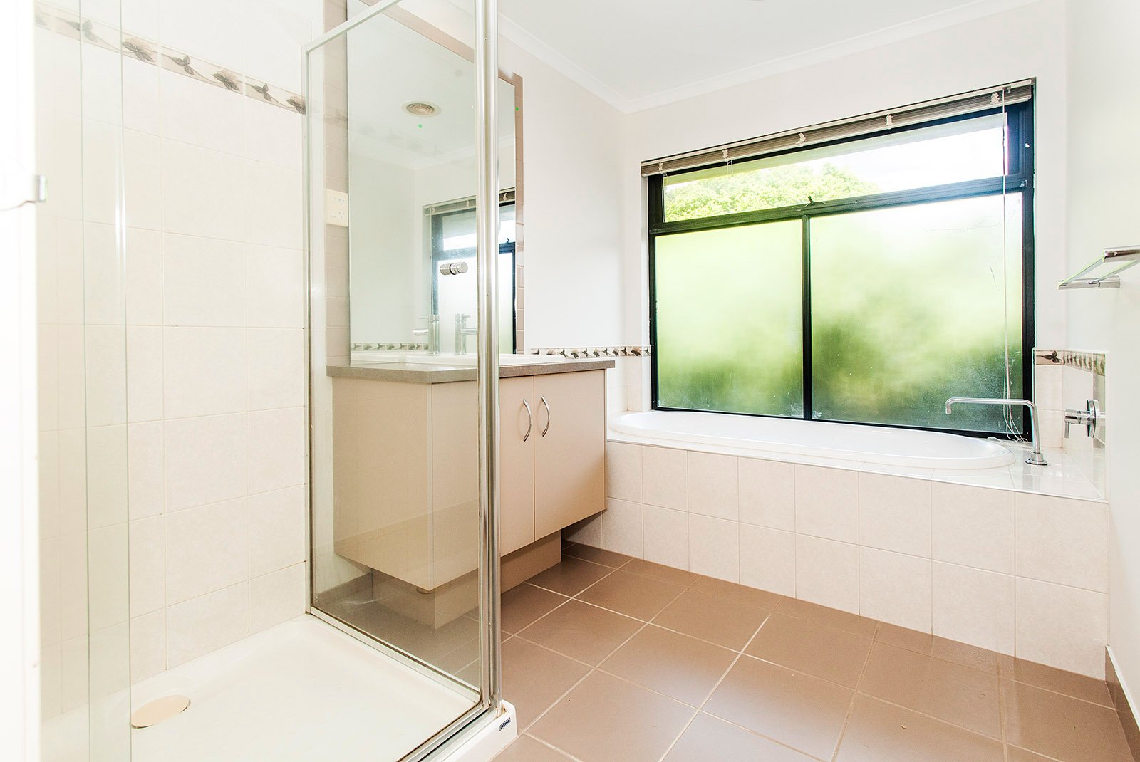 Real Estate and Property in 3/5 Altona Court, Doncaster East, VIC