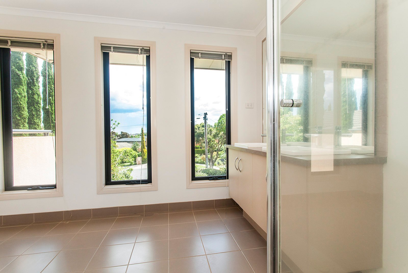 Real Estate and Property in 3/5 Altona Court, Doncaster East, VIC