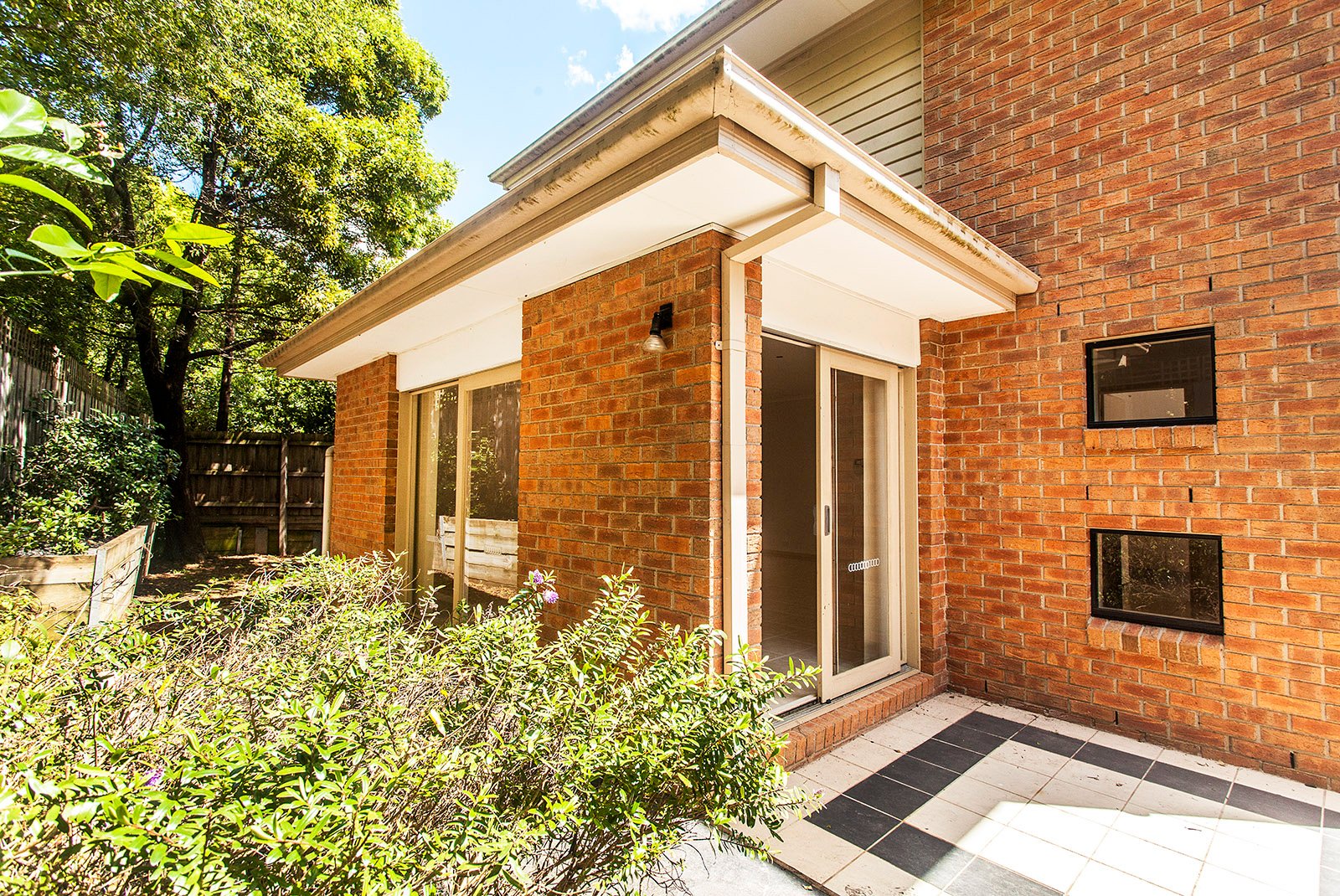 Real Estate and Property in 3/5 Altona Court, Doncaster East, VIC