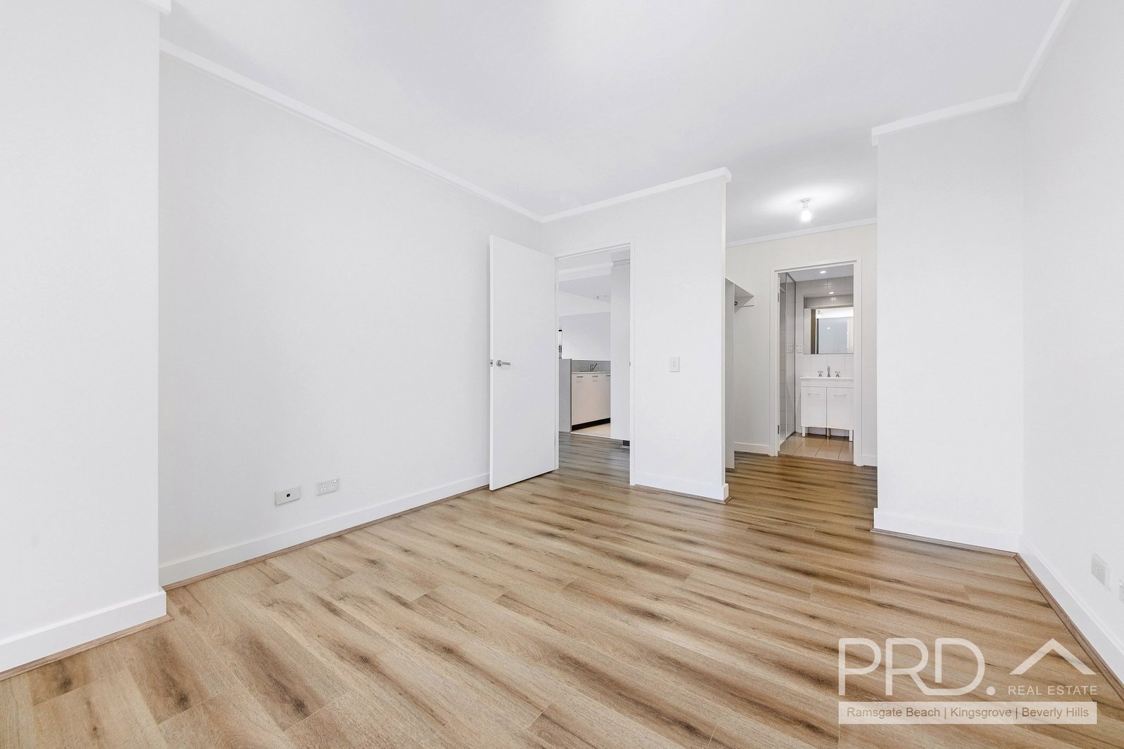 35 Arncliffe Street WOLLI CREEK 5