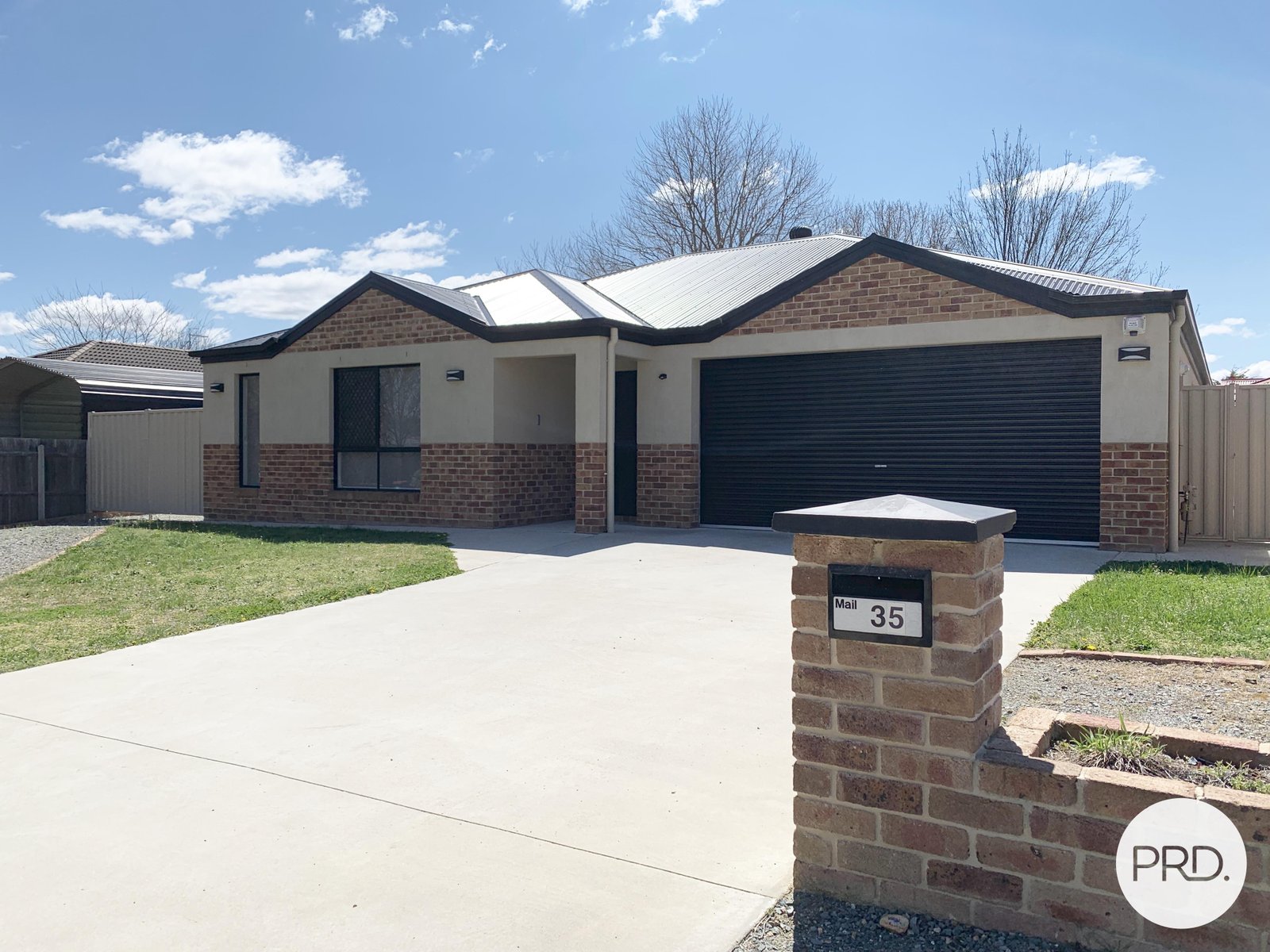 35 Ashby Drive BUNGENDORE 1