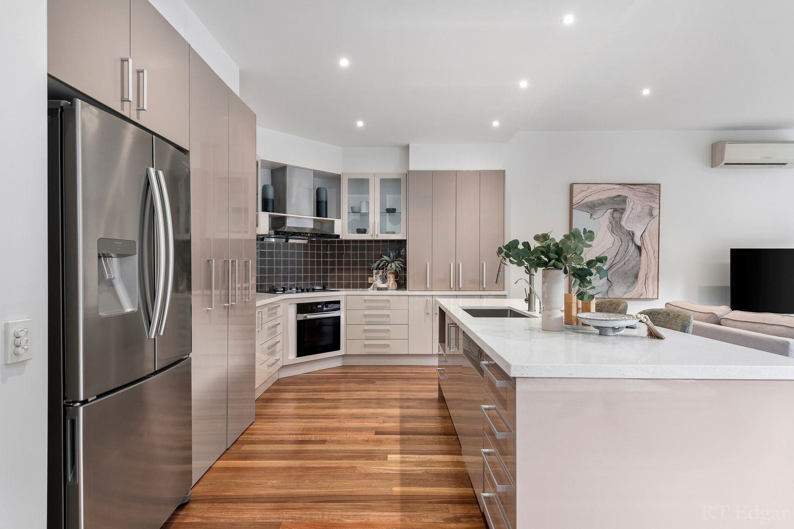 Real Estate and Property in 35 Barnsbury Road, Deepdene, VIC