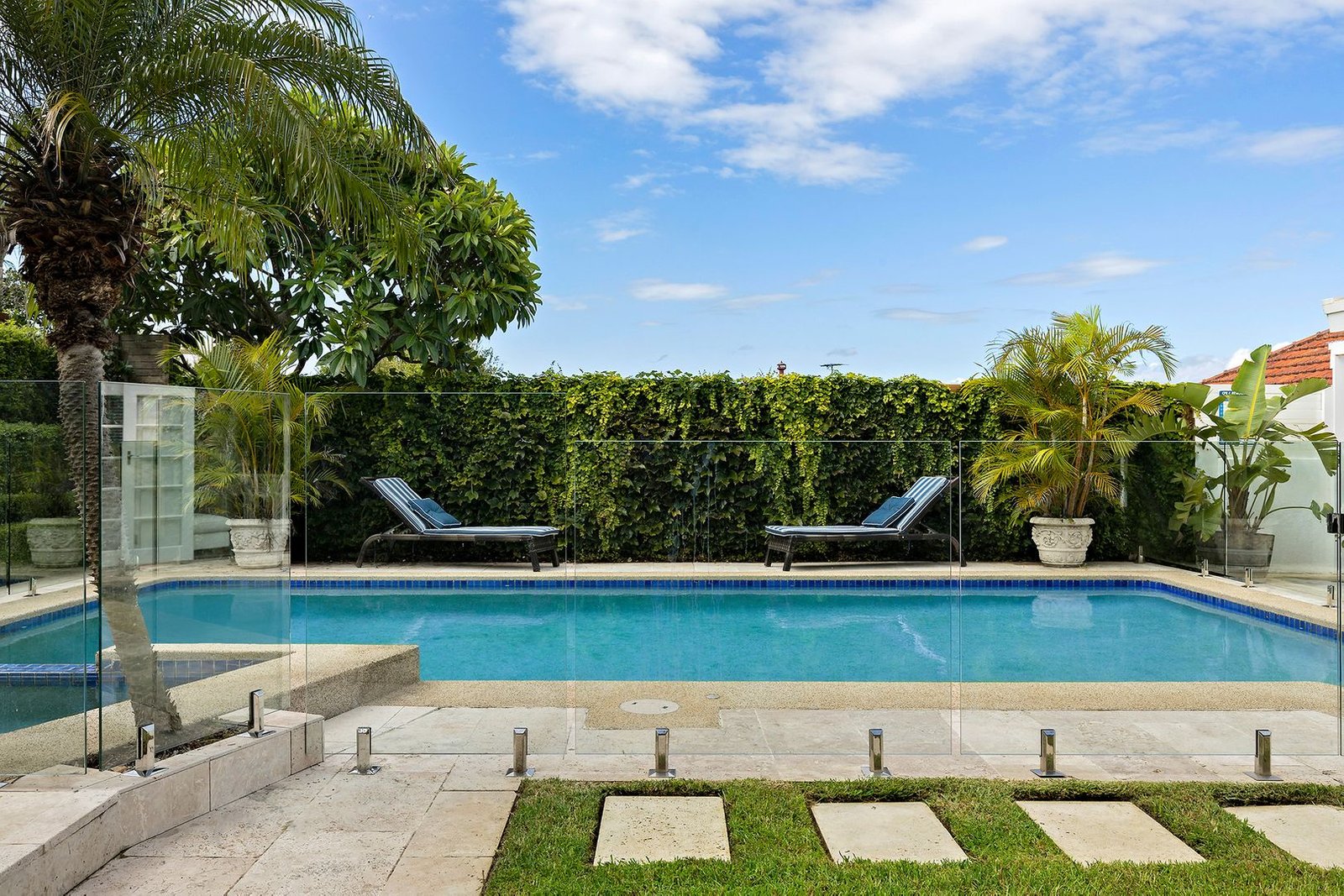 35 Benwerrin Avenue CARSS PARK 8