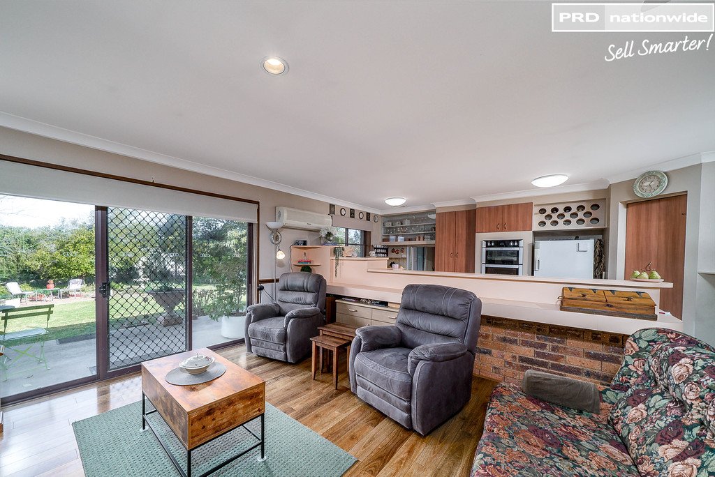 35 Blackbutt Road LAKE ALBERT 5